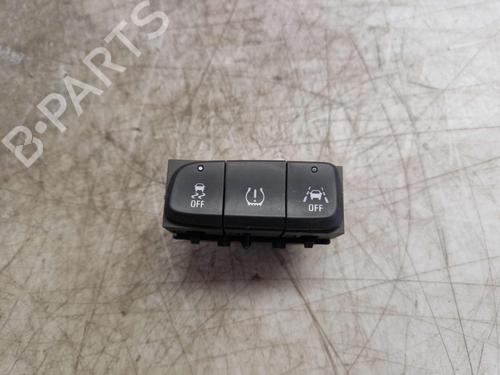 Used Switch OPEL GRANDLAND / GRANDLAND X (A18, P1UO) 1.5 Turbo D (75) (131 hp) 30560409