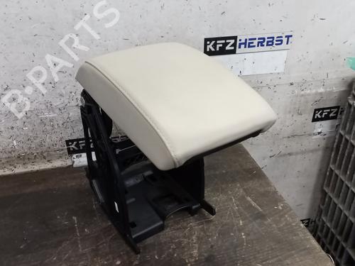 Used Armrest / Center console SKODA OCTAVIA III Combi (5E5, 5E6) 1.2 TSI (105 hp) 22293616