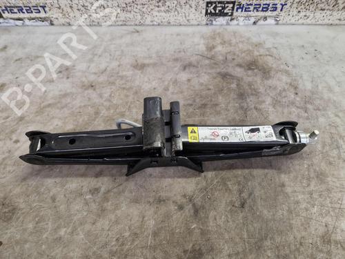 Używane Zestaw narzędzi / podnośnik FORD TRANSIT CONNECT V408 Box Body/MPV 1.5 EcoBlue (120 hp) 30831379