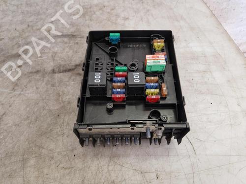 Used Fuse box VW CADDY III MPV (2KB, 2KJ, 2CB, 2CJ) 1.2 TSI (105 hp) 30169154
