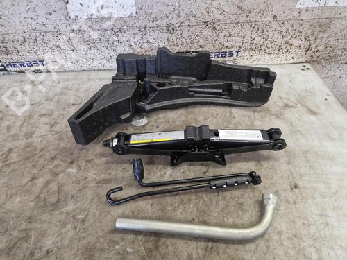 Reservehjul kit Reservehjul kit VW GOLF VII (5G1, BQ1, BE1, BE2) 1.0 TSI (110 hp) 33952079 33952079