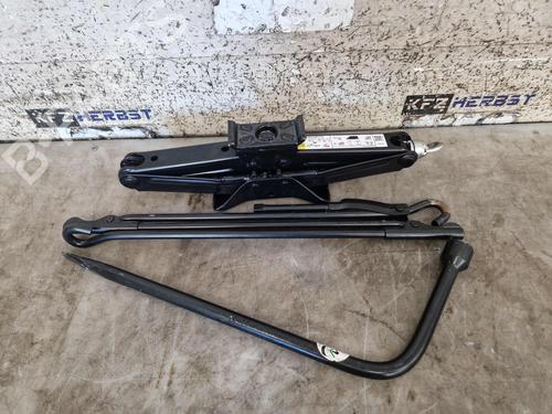 Used Jack Kit Jack Kit 37601797 37601797