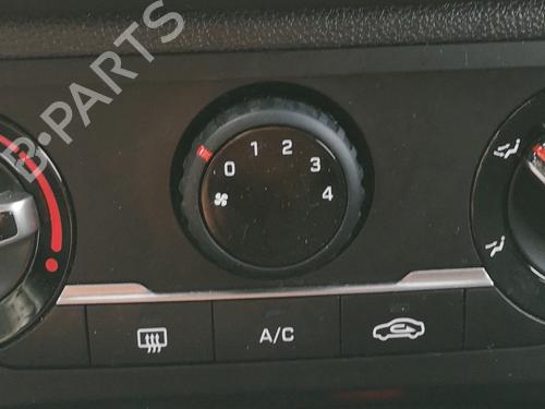 Used Climate control Climate control 37797159 37797159