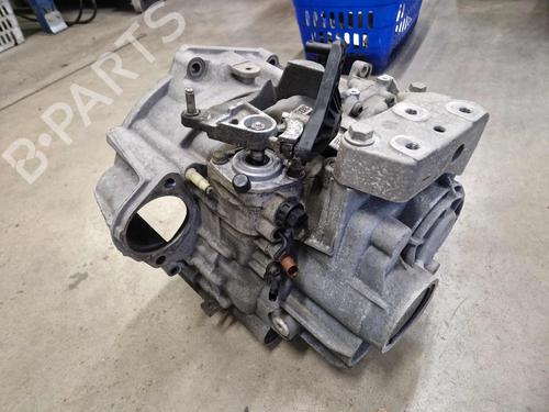 Używane Skrzynia biegów SKODA OCTAVIA III Combi (5E5, 5E6) 1.6 TDI (105 hp) 30743879