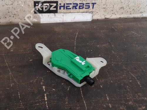 Used Fuel door actuator HYUNDAI i30 Estate (PDE) 1.6 CRDi (128 hp) 13069790