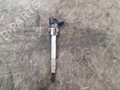 Injector Injector BMW 5 (F10) 520 d (190 hp) 37461087 37461087
