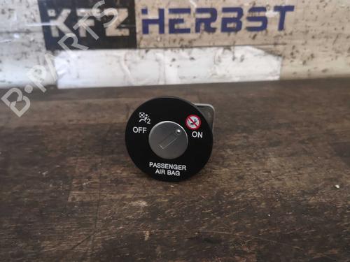 Schakelaar KIA SPORTAGE III (SL) 2.0 CRDi AWD (136 hp) 31710630