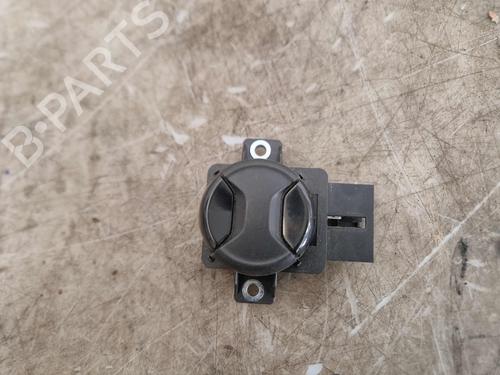 switch-vw-passat-b8-variant-3g5-cb5-2014-32436018 main image