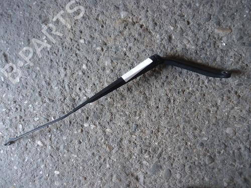 Used Front windshield wiper arm FORD FUSION (JU_) 1.4 (80 hp) 13066396