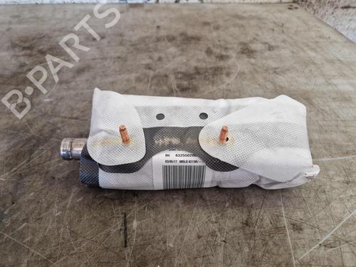 Used Right seat airbag Right seat airbag RENAULT MEGANE IV Hatchback (B9A/M/N_) 1.2 TCe 100 (B9MS) (100 hp) 33122362 33122362