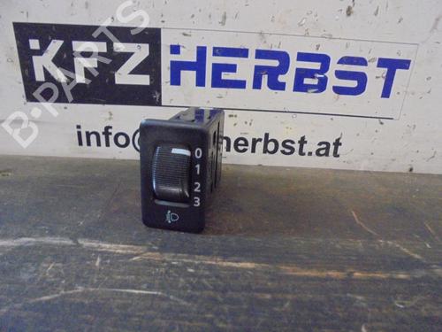 Used Headlight adjuster motor NISSAN X-TRAIL I (T30) 2.2 Di 4x4 (114 hp) 13061613