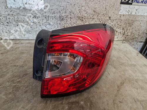 Farolim direito Farolim direito RENAULT CAPTUR I (J5_, H5_) 0.9 TCe 90 (90 hp) 34504439 34504439