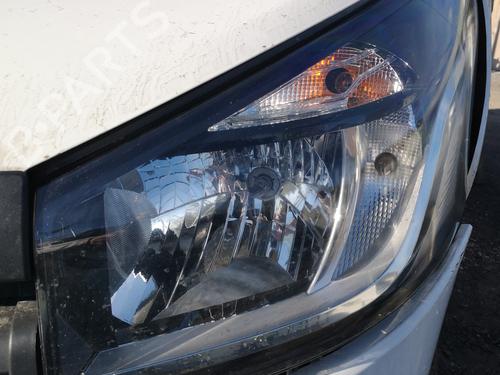 Used Left headlight RENAULT TRAFIC III Van (FG_) 1.6 dCi 125 (FGMH) (125 hp) 30336409