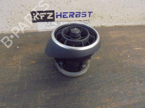 Air vent AUDI A1 (8X1, 8XK) 1.2 TFSI (86 hp) 13435797