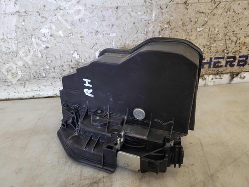 Højre bagtil lås BMW 3 Touring (F31) 318 d (136 hp) 24950211