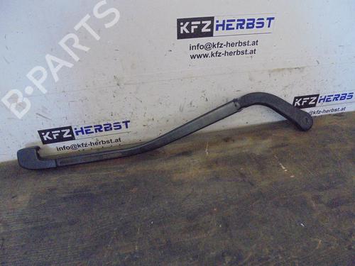 Used Front windshield wiper arm BMW 3 Touring (E91) 320 d (177 hp) 13067490