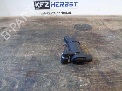 Used Washer pump VOLVO XC70 II (136) D5 AWD (215 hp) 13066846