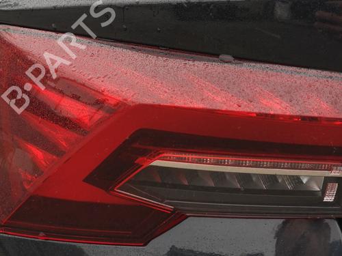 Feu arrière gauche SKODA OCTAVIA IV Combi (NX5, PV5) 1.5 TSI e-TEC (150 hp) 29324889