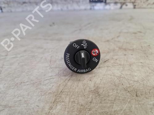 Commutateur RENAULT CLIO IV (BH_) 1.2 16V (73 hp) 27728094