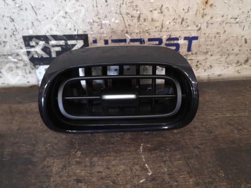 Used Air vent TOYOTA YARIS (_P21_, _PA1_, _PH1_) 1.5 Hybrid (MXPH10, MXPH11) (116 hp) 22288100