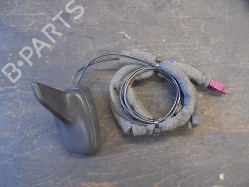 Antenne/Base AUDI A4 B7 Avant (8ED) S4 quattro (344 hp) 19926904