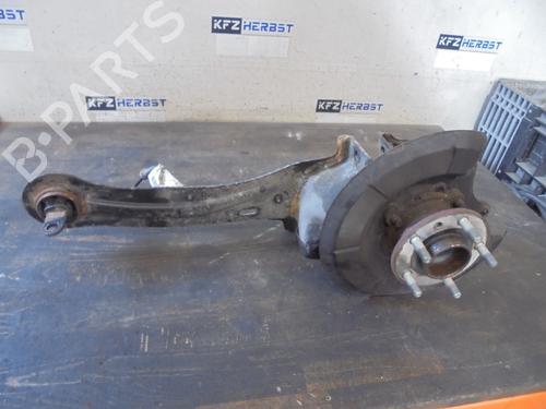 Fusee links achter VOLVO V40 Cross Country (526) D2 (114 hp) 12868269