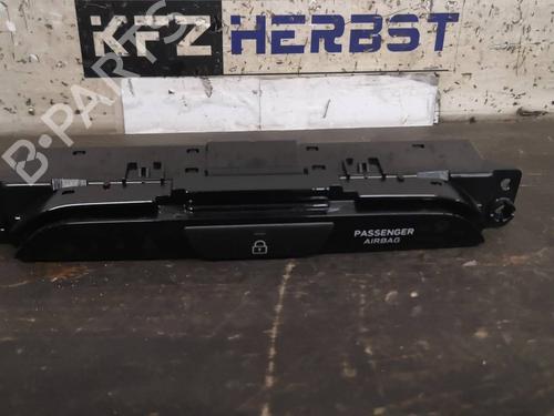 Used Switch Switch HYUNDAI i30 Estate (PDE) 1.6 CRDi (128 hp) 33813052 33813052