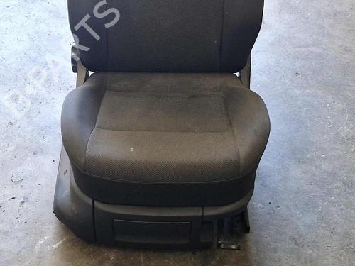 Used Right front seat Right front seat 37151965 37151965