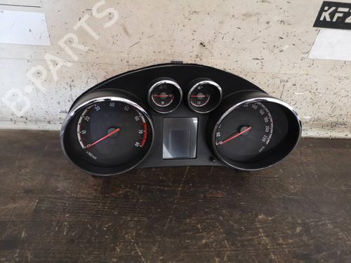 Used Instrument cluster OPEL MERIVA B MPV (S10) 1.4 (75) (120 hp) 12879903