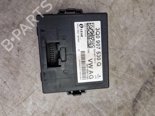 Øvrige Styrinhsenheder AUDI A3 Sportback (8VA, 8VF) 30 TDI (115 hp) 30293605