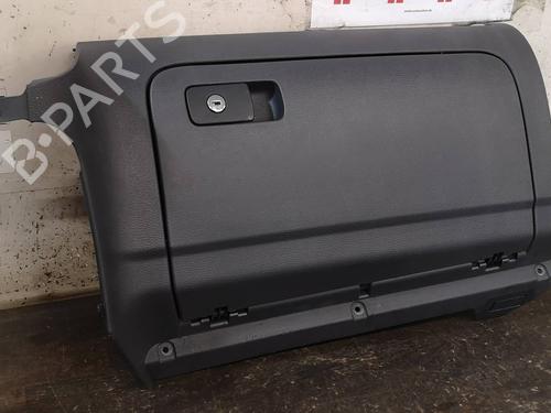 Used Glove box VW JETTA III (1K2) 1.9 TDI (105 hp) 19946252