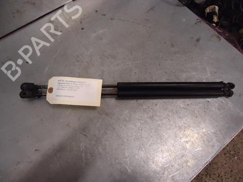 Used Tailgate lift support HYUNDAI GETZ (TB) 1.3 i (82 hp) 13060170