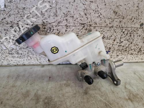 Used Brake master cylinder Brake master cylinder HYUNDAI i20 II (GB, IB) 1.2 (84 hp) 33951989 33951989