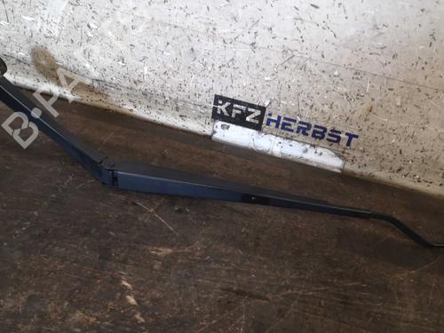 Used Front windshield wiper arm HYUNDAI TUCSON (TL, TLE) 2.0 CRDi All-wheel Drive (185 hp) 22290526