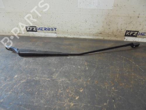 Used Front windshield wiper arm PEUGEOT 5008 (0U_, 0E_) 1.6 HDi (112 hp) 13068635