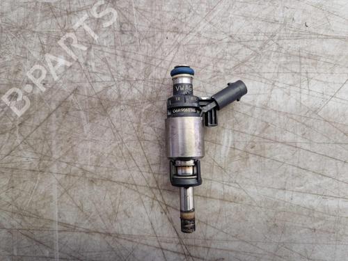 Used Injector AUDI A4 B8 (8K2) 2.0 TFSI (211 hp) 25049392