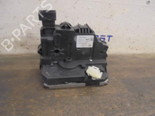 Used Front right lock OPEL CORSA E (X15) 1.0 (08, 68) (115 hp) 12887670