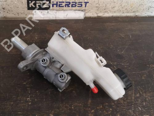Used Brake master cylinder TOYOTA AURIS Estate (_E18_) 1.6 D4-D (WWE185_) (112 hp) 12876853