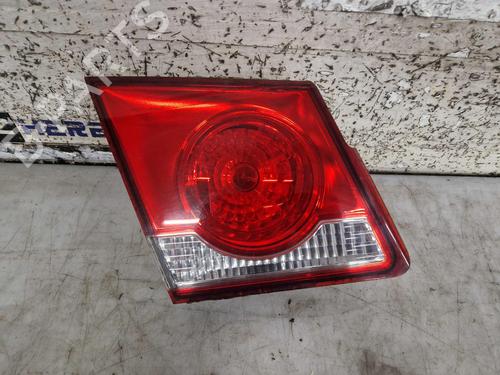 Feu arrière gauche CHEVROLET CRUZE (J300) 1.7 D (131 hp) 32017933
