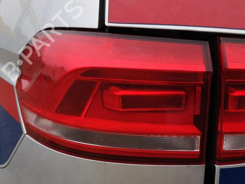 Feu arrière gauche VW TOURAN (5T1) 2.0 TDI (150 hp) 32134142