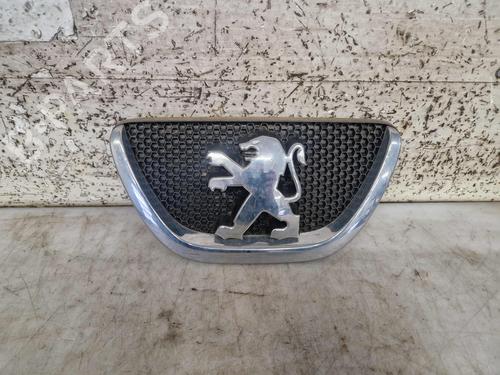Grill PEUGEOT 107 (PM_, PN_) 1.0 (68 hp) 31948785