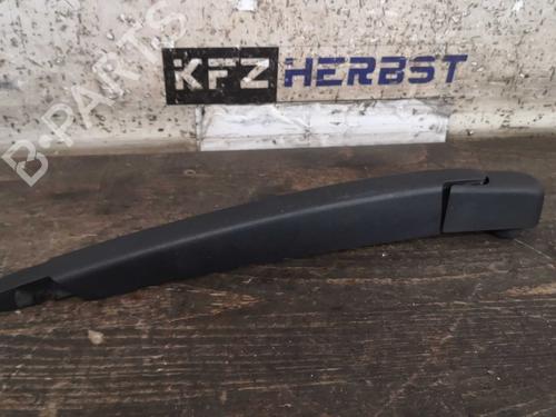 Used Rear windshield wiper arm OPEL CORSA F (P2JO) 1.2 (68) (101 hp) 22289863