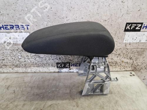 Used Armrest / Center console AUDI A3 Sportback (8VA, 8VF) 30 TDI (115 hp) 30270050