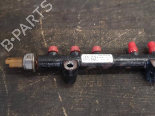 Used Injection rail PEUGEOT 308 II (LB_, LP_, LW_, LH_, L3_) 1.6 BlueHDi 120 (120 hp) 13070755