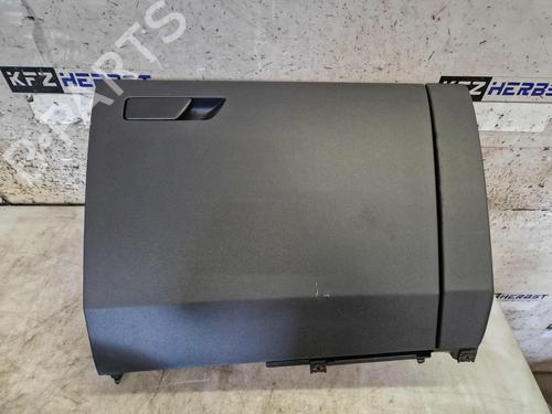 Used Glove box SEAT LEON Sportstourer (KL8, KLD) 1.5 TSI (116 hp) 29587947