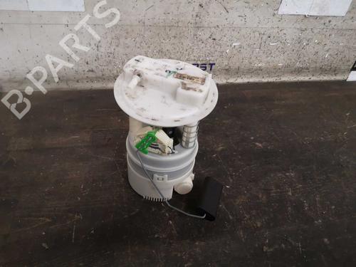 Used Fuel pump DACIA SANDERO 1.2 16V (75 hp) 22278983