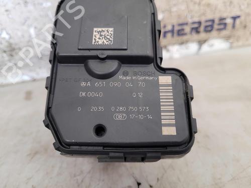 Throttle body MERCEDES-BENZ C-CLASS (W205) C 220 BlueTEC / d (205.002, 205.004) | BP24923883M82 