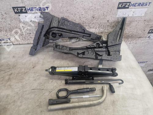 Used Jack Kit VW GOLF VII (5G1, BQ1, BE1, BE2) 1.6 TDI (90 hp) 29705302