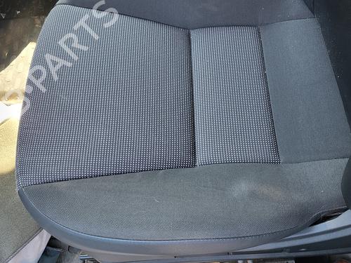 Left front seat PEUGEOT BOXER Van 2.2 HDi 130 | BP39611348C15 - Image 2