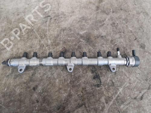 Used Injection rail Injection rail 39528143 39528143